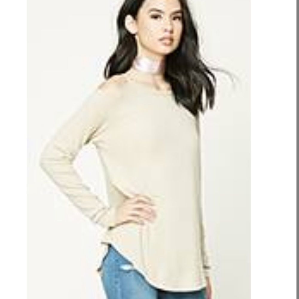 ✨Forever 21 Open-Shoulder Top✨